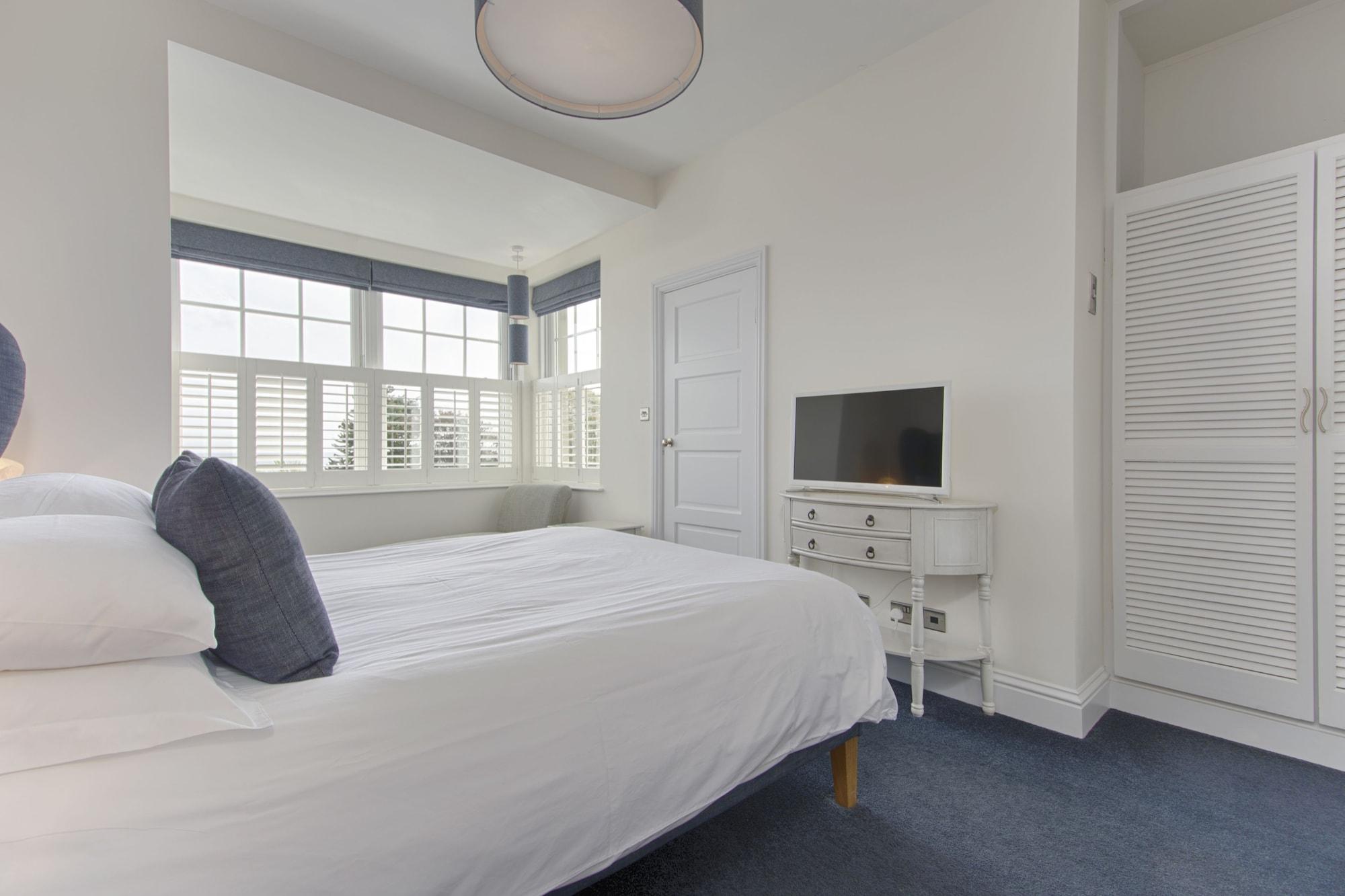 Guest house Bay 4*